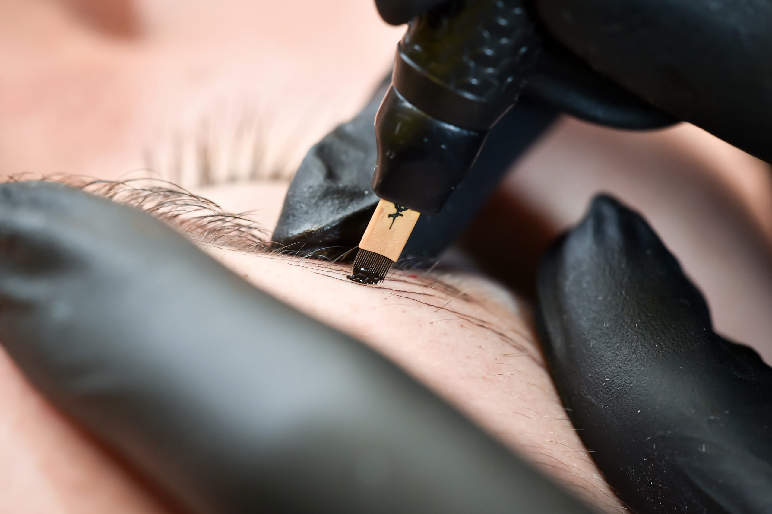 Microblading Microblading session